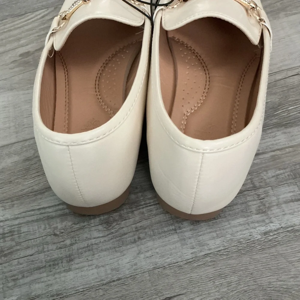 Charlotte Russe Cream Flat Loafers